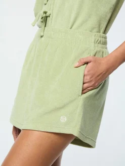Edda Short- Reseda