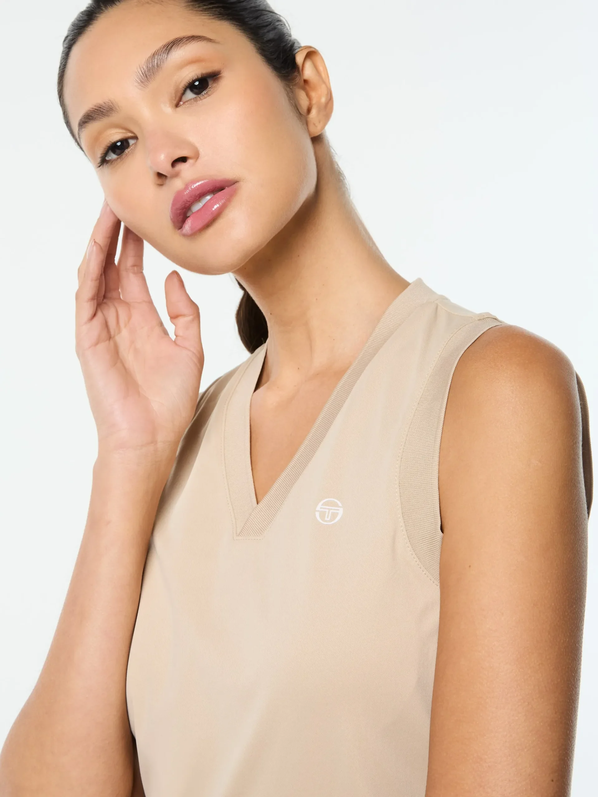 Noemi Top- Humus