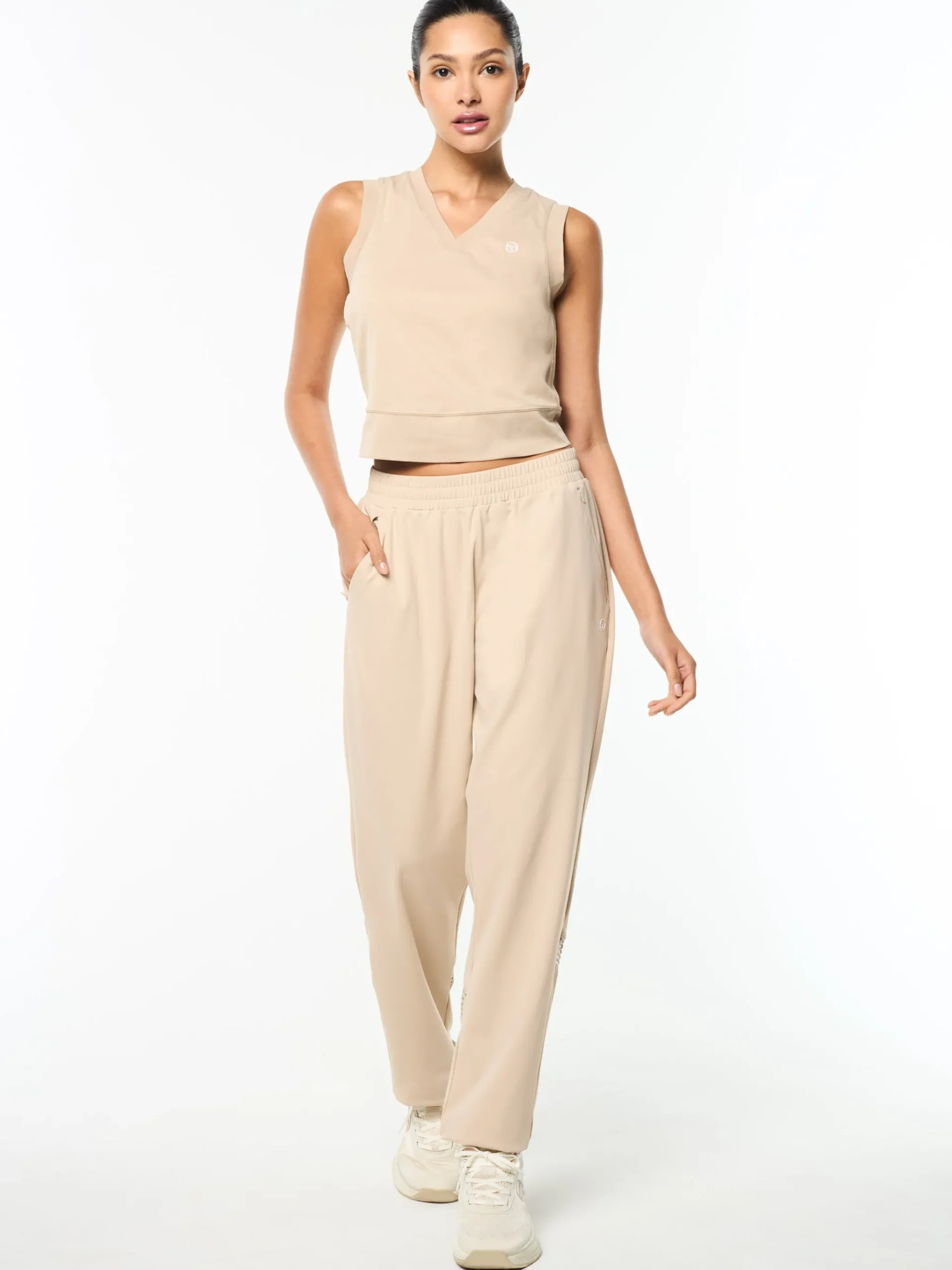 Noemi Top- Humus